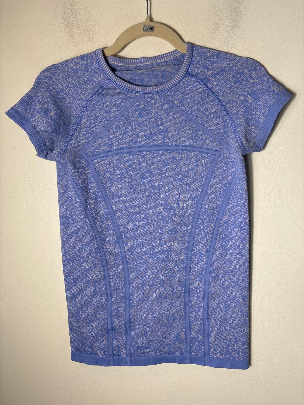 Iviva Blue Short Sleeve Athletic top Sz L